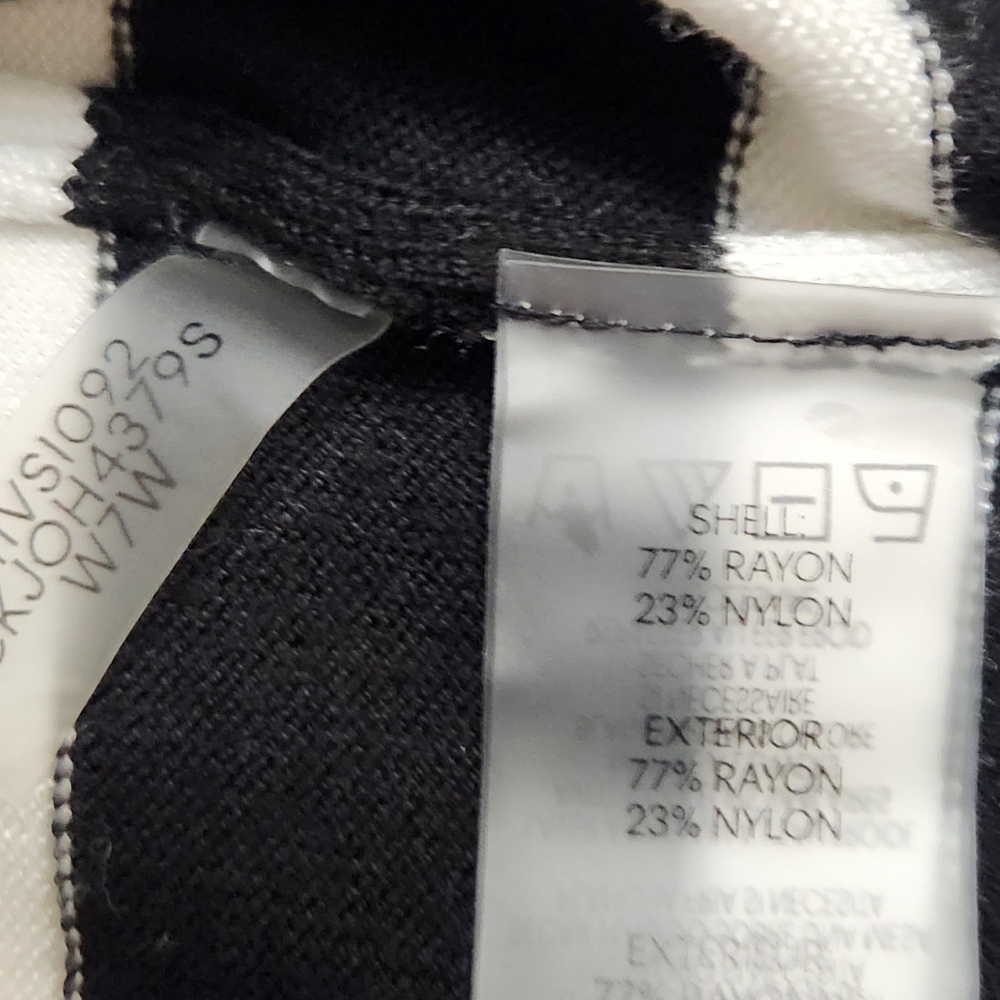 🆕️⬇️Calvin Klein Winter White & Black Stripe Turtleneck - Picture 11 of 11